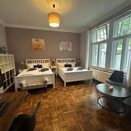 Townhouse Berlin-weissensee - Rueckzugsort Fuer Inspiration Und Entspannung Appartamento *