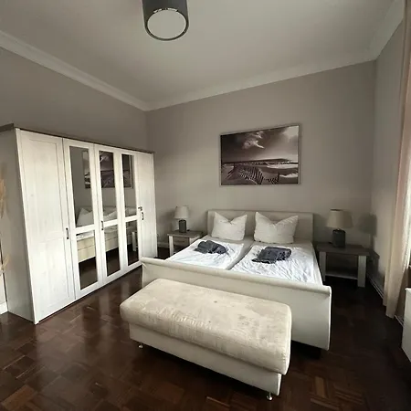 Townhouse Berlin-weissensee - Rueckzugsort Fuer Inspiration Und Entspannung Appartement *